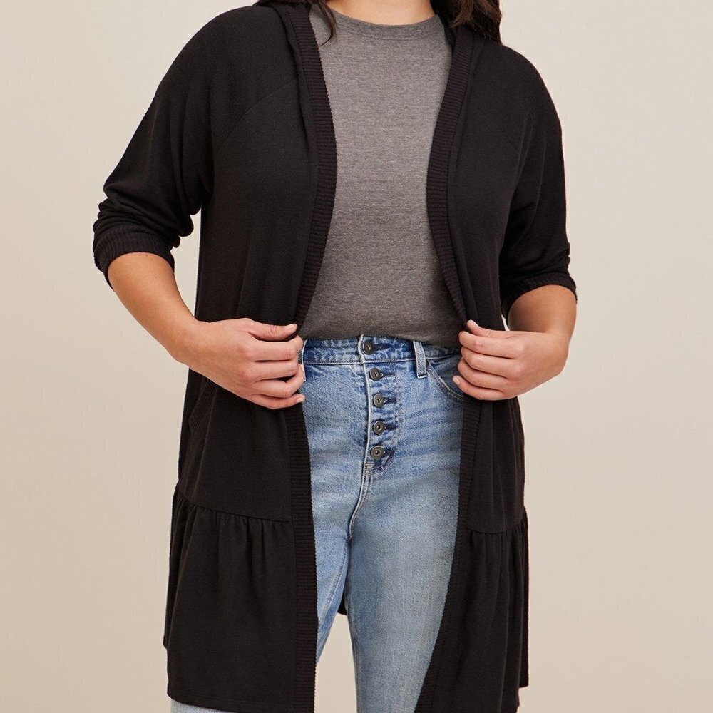 Torrid - Super Soft Plush Duster Ruffle Hem in Black​​​​​​​​​​